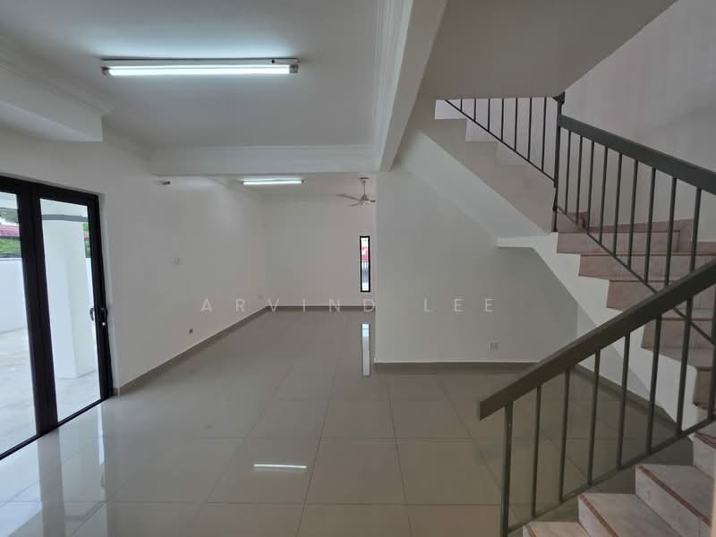Rumah Teres 2 Tingkat untuk Dijual di Klang (Selangor) - Arvind Lee - Living Room - PropertyGuru.com.my