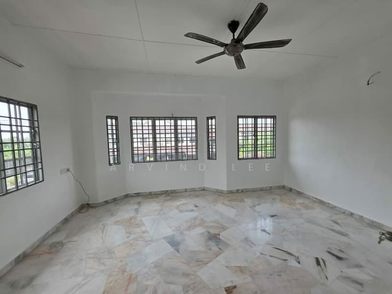 Rumah Teres 2 Tingkat untuk Dijual di Klang (Selangor) - Arvind Lee - Living Room - PropertyGuru.com.my