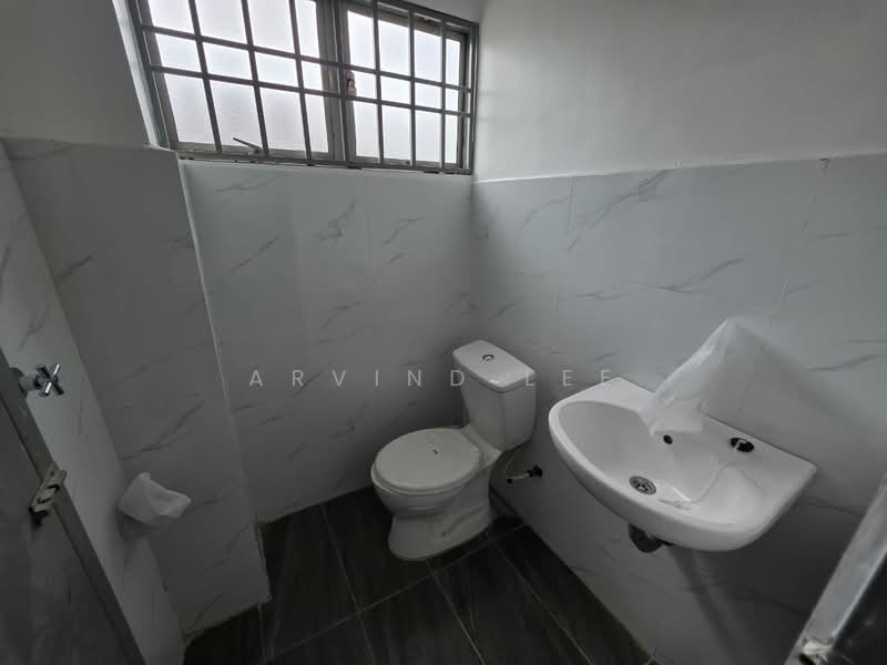 Rumah Teres 2 Tingkat untuk Dijual di Klang (Selangor) - Arvind Lee - Bathroom - PropertyGuru.com.my
