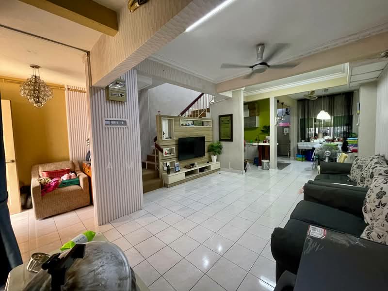 Rumah Teres 2 Tingkat untuk Dijual di TAMAN PUCHONG UTAMA (Puchong) - Amin Azlan - Living Room - PropertyGuru.com.my
