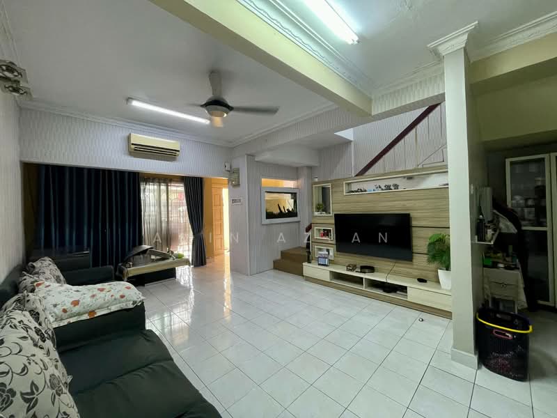 Rumah Teres 2 Tingkat untuk Dijual di TAMAN PUCHONG UTAMA (Puchong) - Amin Azlan - Living Room - PropertyGuru.com.my