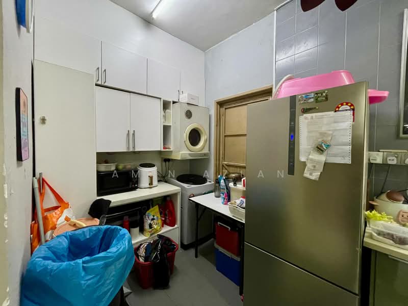 Rumah Teres 2 Tingkat untuk Dijual di TAMAN PUCHONG UTAMA (Puchong) - Amin Azlan - Kitchen - PropertyGuru.com.my