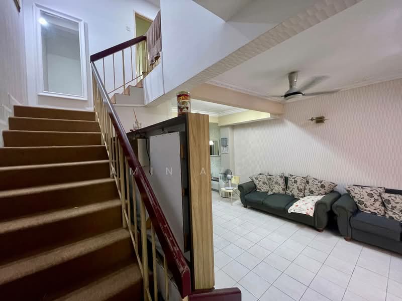 Rumah Teres 2 Tingkat untuk Dijual di TAMAN PUCHONG UTAMA (Puchong) - Amin Azlan - Living Room - PropertyGuru.com.my