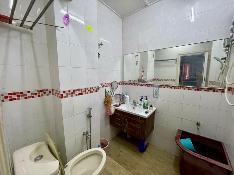 Rumah Teres 2 Tingkat untuk Dijual di TAMAN PUCHONG UTAMA (Puchong) - Amin Azlan - Bathroom - PropertyGuru.com.my