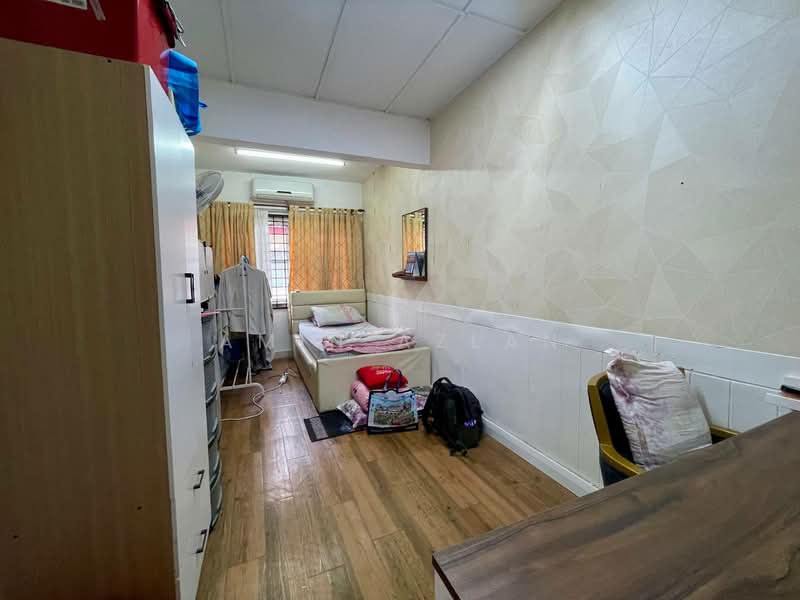 Rumah Teres 2 Tingkat untuk Dijual di TAMAN PUCHONG UTAMA (Puchong) - Amin Azlan - Bedroom - PropertyGuru.com.my