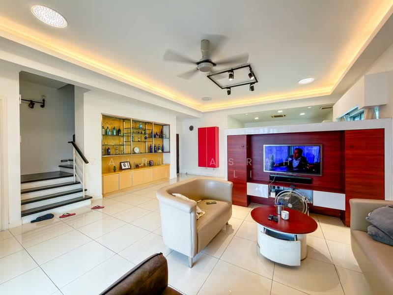 Rumah Berkembar untuk Dijual di Kajang (Selangor) - Zairul Asrah Zulkefli - Living Room - PropertyGuru.com.my