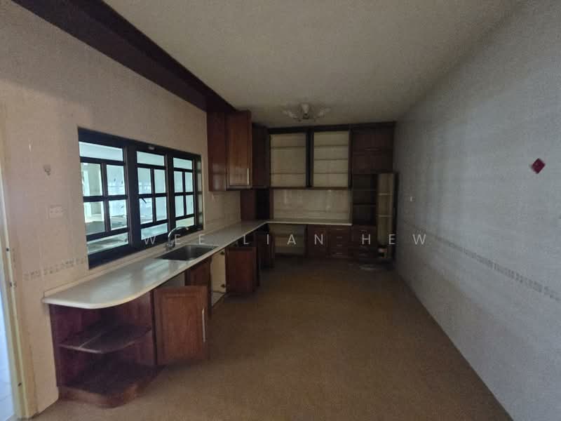 Semi-Detached House for Sale in Taman Bukit Mewah Fasa 9 (Kajang) - Swee Lian Hew - Kitchen - PropertyGuru.com.my
