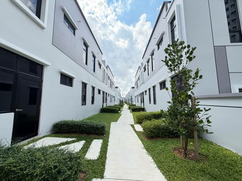2-storey Terraced House for Sale in Setia Eco Cascadia (Tebrau) - Sharon Ng - Exterior - PropertyGuru.com.my