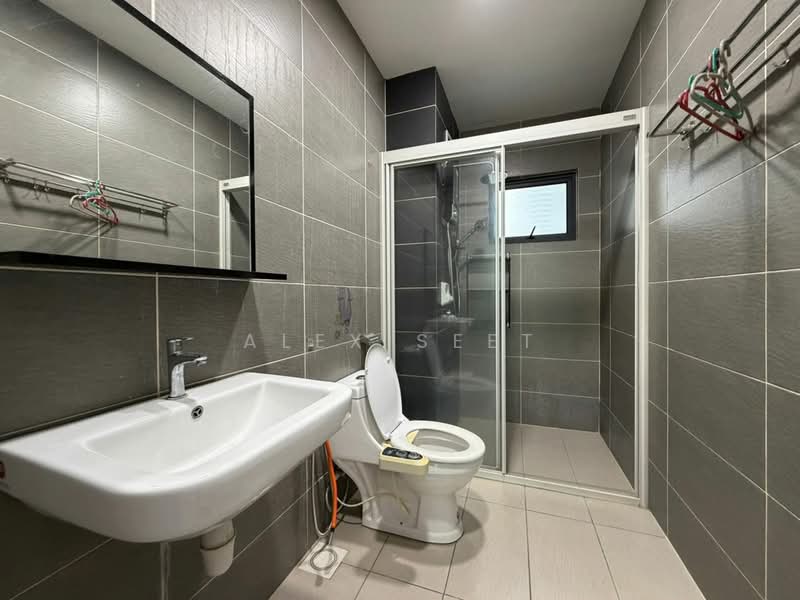 Kondominium untuk Disewa di The Henge - Alex Seet - Bathroom - PropertyGuru.com.my