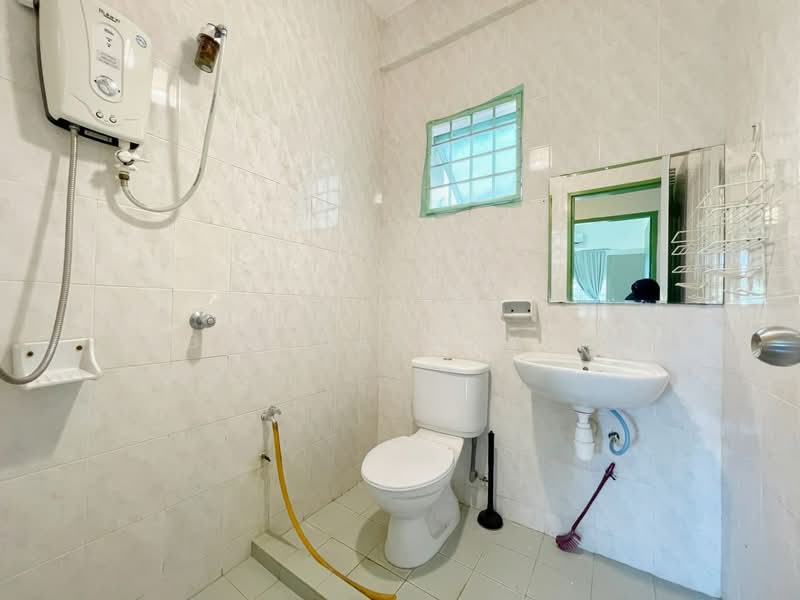 Condominium for Sale at Oakleaf Park - Abid Sabarudin - Bathroom - PropertyGuru.com.my