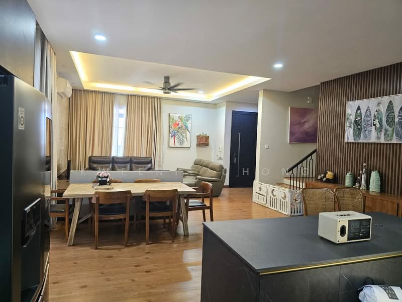 Semi-Detached House for Sale in Eco Majestic (Semenyih) - Kweenie Chong - Living Room - PropertyGuru.com.my