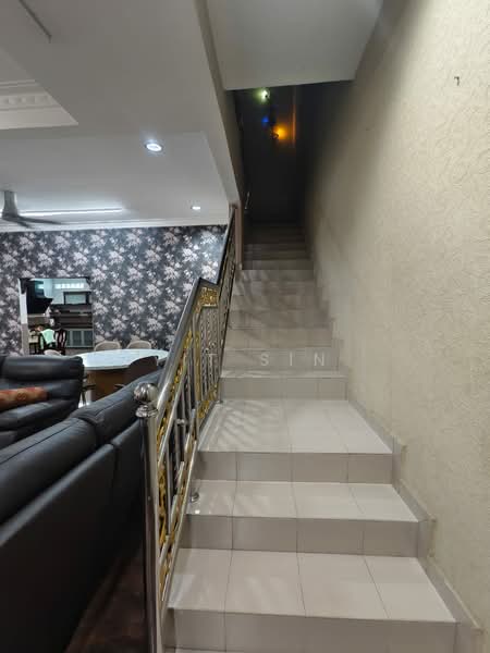 1-storey Terraced House for Sale in Bandar Putra (Kulai) - Yit Sin - Living Room - PropertyGuru.com.my