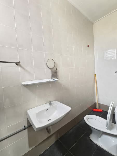 1-storey Terraced House for Sale in Bandar Putra (Kulai) - Yit Sin - Bathroom - PropertyGuru.com.my