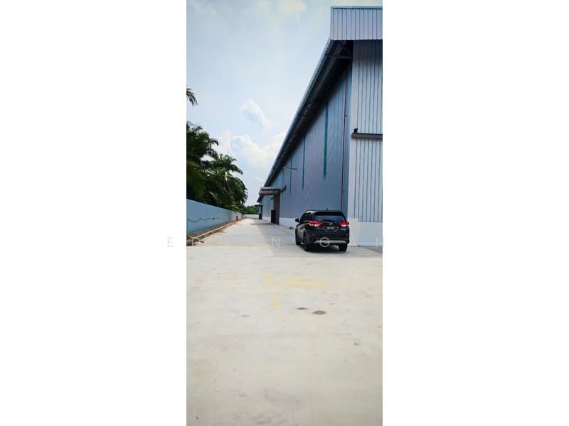 Gudang untuk Dijual di Kampung Teluk Panglima Garang (Telok Panglima Garang) - Edwin Gan - PropertyGuru.com.my