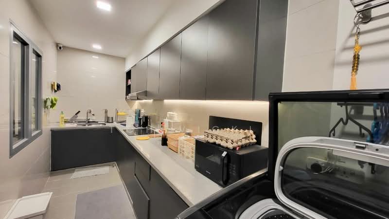 Condominium for Rent at Lakefront Residence - TOH VICKIE - Kitchen - PropertyGuru.com.my