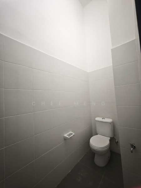 Factory for Rent in Bandar Puncak Alam (Puncak Alam) - Chee Meng - Bathroom - PropertyGuru.com.my