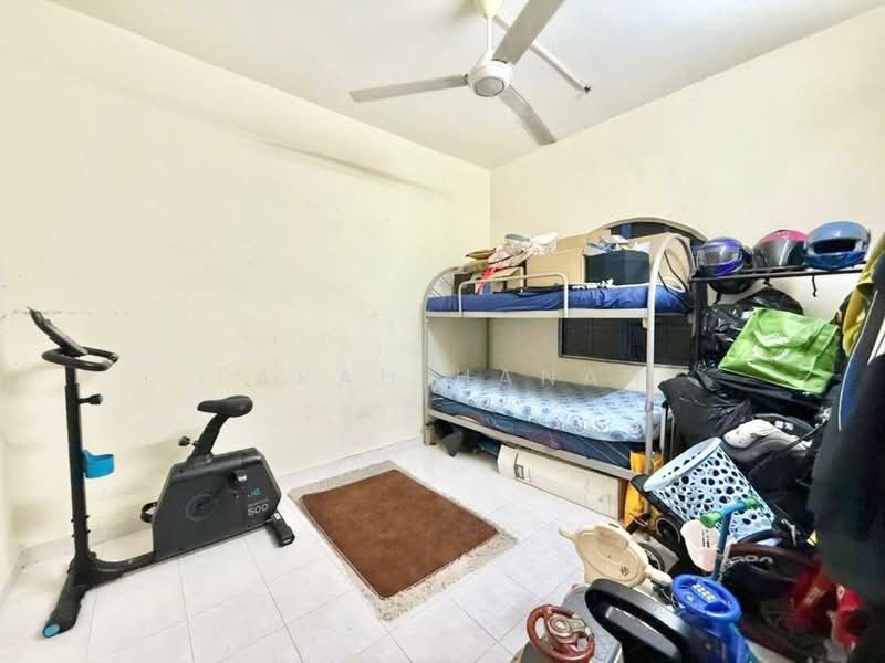 Rumah Teres 2 Tingkat untuk Dijual di Seksyen 7 (Shah Alam) - Farah Hanan - Bedroom - PropertyGuru.com.my