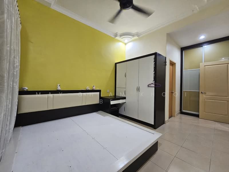 Condominium for Sale at I-Regency Condominium (Ideal Regency) - May Chiam Khooi Bee - Bedroom - PropertyGuru.com.my