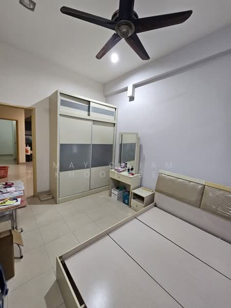 Condominium for Sale at I-Regency Condominium (Ideal Regency) - May Chiam Khooi Bee - Bedroom - PropertyGuru.com.my