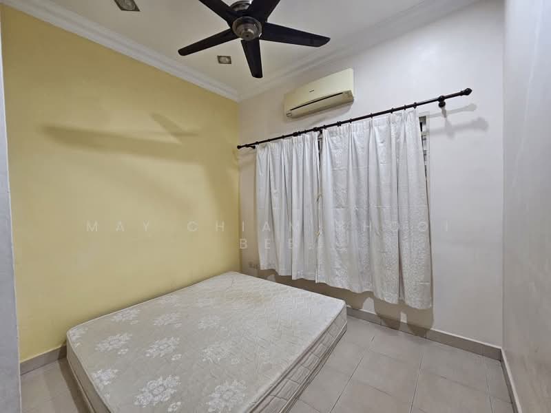 Condominium for Sale at I-Regency Condominium (Ideal Regency) - May Chiam Khooi Bee - Bedroom - PropertyGuru.com.my