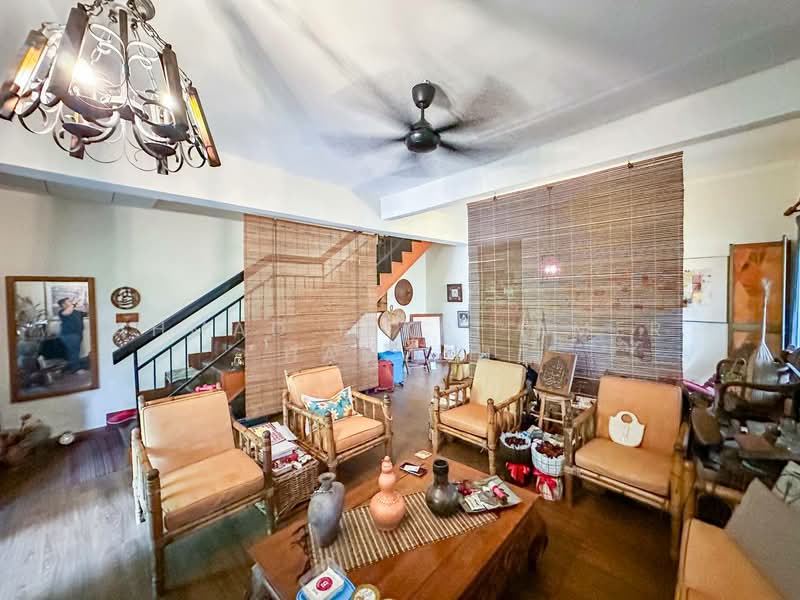 2-storey Terraced House for Sale in Bandar Putra Permai (Seri Kembangan) - Ahmad Fikri Amer Hamzah - Living Room - PropertyGuru.com.my