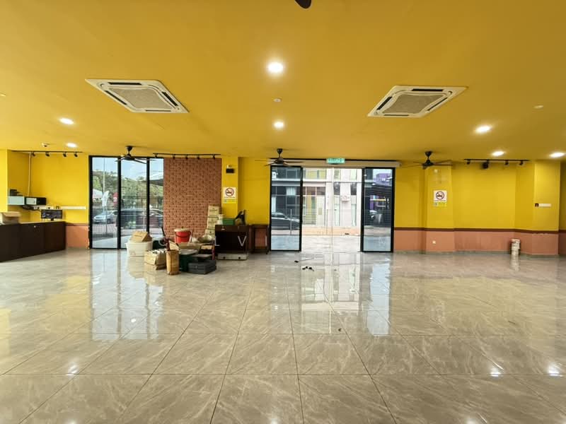 Shop / Office untuk Disewa di Setia Alam (Selangor) - Calvin Lim - Entrance - PropertyGuru.com.my