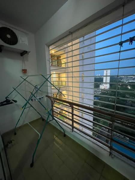 Pangsapuri untuk Dijual di Lagenda Tasek Luxurious Suite - Wil Mong - Balcony - PropertyGuru.com.my