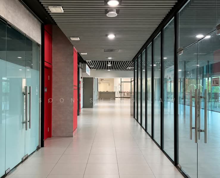 Retail Office for Rent in Petaling Jaya (Selangor) - Soon Sheng Law - Corridor - PropertyGuru.com.my
