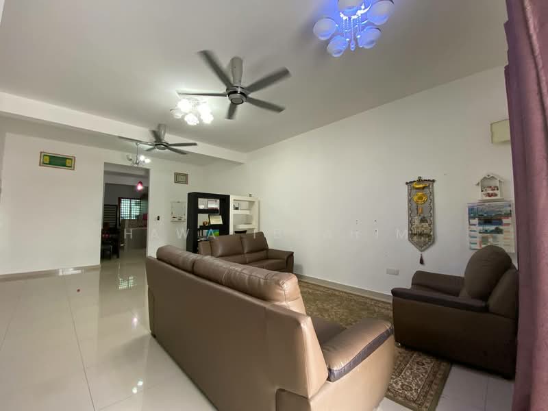 Rumah Teres 2 Tingkat untuk Dijual di Nusari Aman 2 (Labu) - Hawa Ibrahim - Living Room - PropertyGuru.com.my