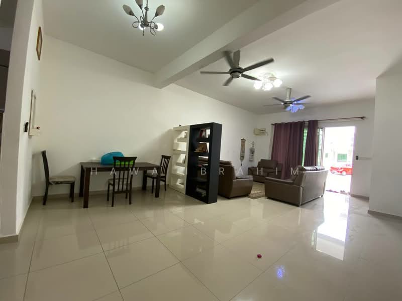 Rumah Teres 2 Tingkat untuk Dijual di Nusari Aman 2 (Labu) - Hawa Ibrahim - Living Room - PropertyGuru.com.my