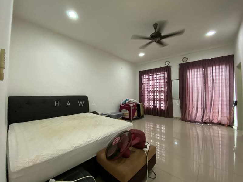 Rumah Teres 2 Tingkat untuk Dijual di Nusari Aman 2 (Labu) - Hawa Ibrahim - Bedroom - PropertyGuru.com.my