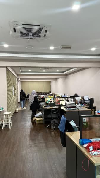 Shop / Office for Sale in Taman Equine (Seri Kembangan) - Edmund Goh - Interior - PropertyGuru.com.my