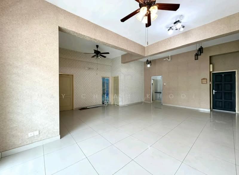 Condominium for Sale at I-Regency Condominium (Ideal Regency) - May Chiam Khooi Bee - Living Room - PropertyGuru.com.my