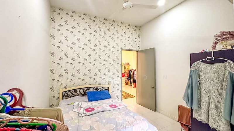 Rumah Teres 2 Tingkat untuk Dijual di Bandar Rimbayu (Telok Panglima Garang) - Sa'a Nordin - Bedroom - PropertyGuru.com.my
