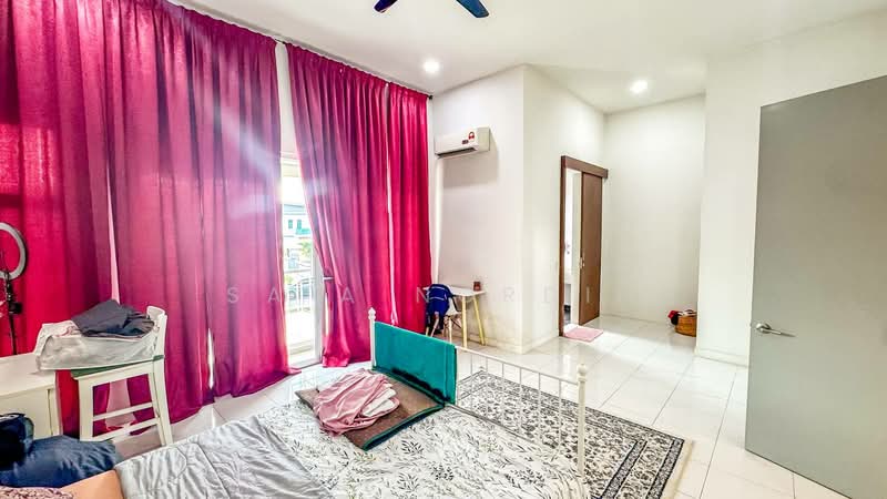 Rumah Teres 2 Tingkat untuk Dijual di Bandar Rimbayu (Telok Panglima Garang) - Sa'a Nordin - Bedroom - PropertyGuru.com.my