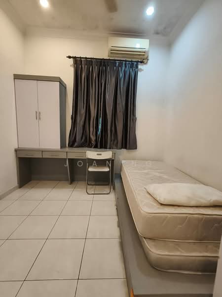 Rumah Teres 2 Tingkat untuk Dijual di Taman Mutiara Rini (Skudai) - Joan Ng - Bedroom - PropertyGuru.com.my