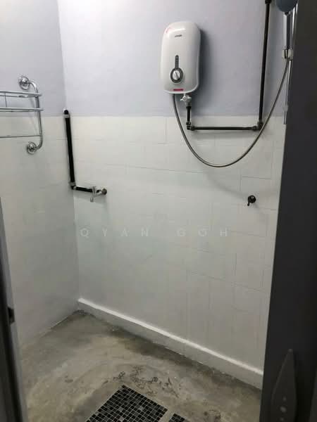 Rumah Teres 1 Tingkat untuk Disewa di Taman Jelutong (Jelutong) - Qyan Goh - Bathroom - PropertyGuru.com.my
