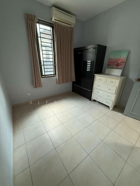 Cluster House for Rent in Austin (Johor Bahru) - Alfred Yap - Bedroom - PropertyGuru.com.my