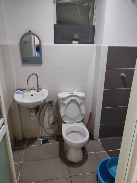 Townhouse for Sale in Ayer Itam (Penang) - Aswad . - Bathroom - PropertyGuru.com.my
