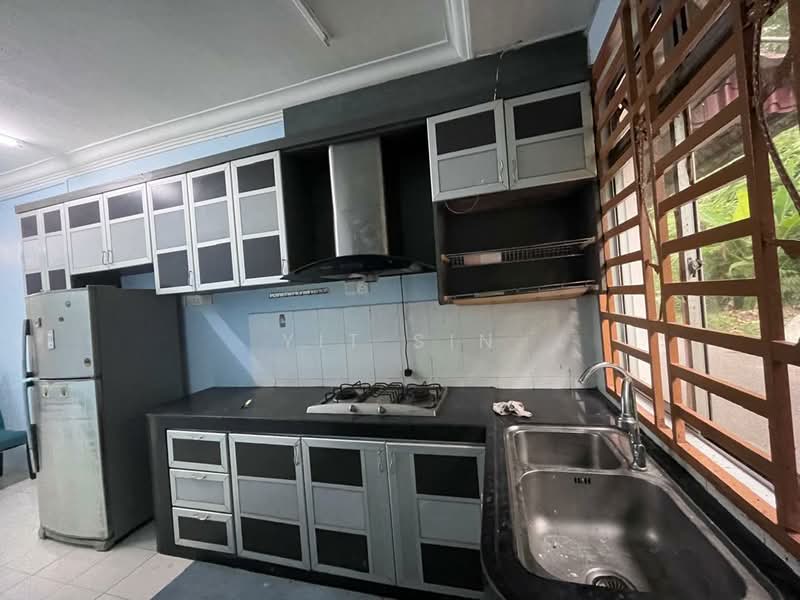 Rumah Teres 2 Tingkat untuk Dijual di Bandar Putra (Kulai) - Yit Sin - Kitchen - PropertyGuru.com.my