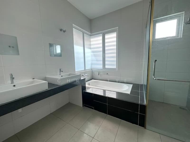 Rumah Berkembar untuk Dijual di Klang (Selangor) - Chris Tye - Bathroom - PropertyGuru.com.my
