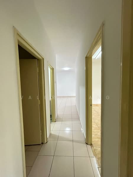 Pangsapuri untuk Dijual di Melur Apartment - Valerie Tang - Corridor - PropertyGuru.com.my