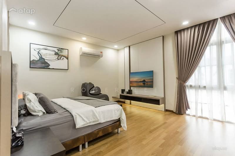 Rumah Teres 2 Tingkat untuk Dijual di Taman Dato Onn (Johor Bahru) - Roger Lee - Bedroom - PropertyGuru.com.my