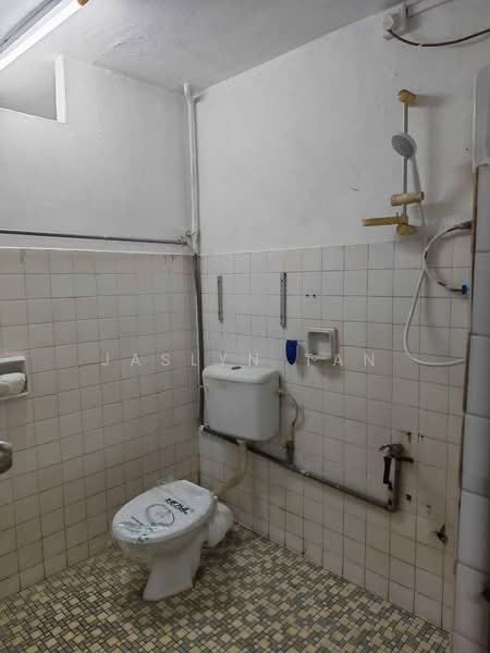 1-storey Terraced House for Rent in Taman Abad (Johor Bahru) - Jaslyn Tan - Bathroom - PropertyGuru.com.my