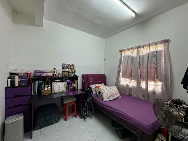 2-storey Terraced House for Sale in Subang Bestari (Shah Alam) - R Azlin - Bedroom - PropertyGuru.com.my