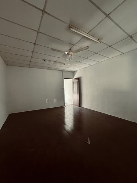 Shop for Sale in George Town (Penang) - Erin T - Interior - PropertyGuru.com.my