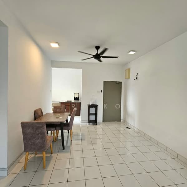 Pangsapuri untuk Disewa di Residensi Kajang Utama - kiru kok - Dining Room - PropertyGuru.com.my