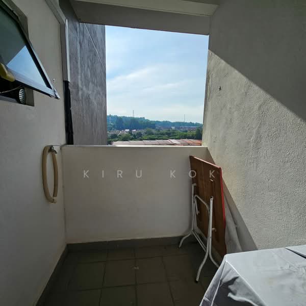 Pangsapuri untuk Disewa di Residensi Kajang Utama - kiru kok - Balcony - PropertyGuru.com.my