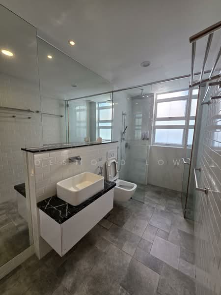 Untuk Disewa - 3 Storey Terrace House, Tanjung Bungah