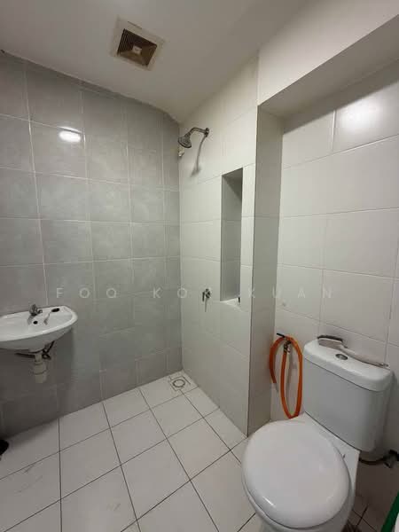 Rumah Teres 2 Tingkat untuk Dijual di Eco Grandeur (Puncak Alam) - Kelton Foo - Bathroom - PropertyGuru.com.my